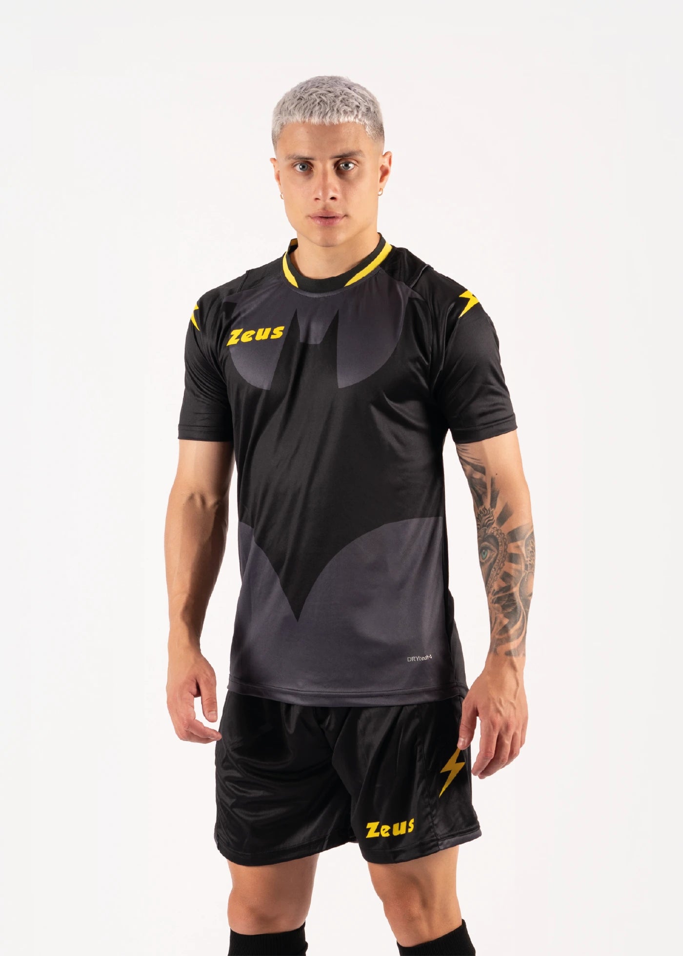KIT HERO BATMAN  ZEUS SPORT NEW COMPLETINO