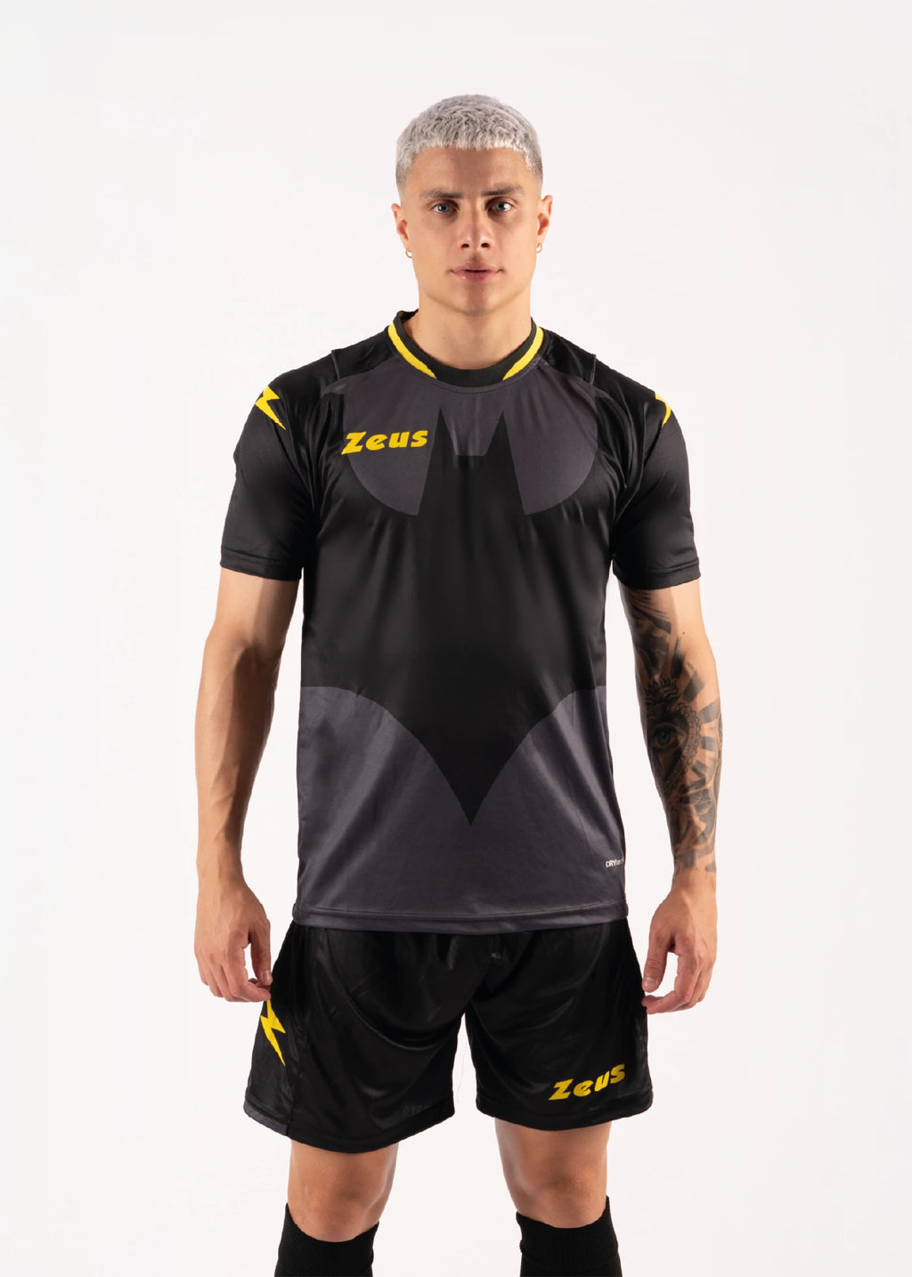 KIT HERO BATMAN  ZEUS SPORT NEW COMPLETINO