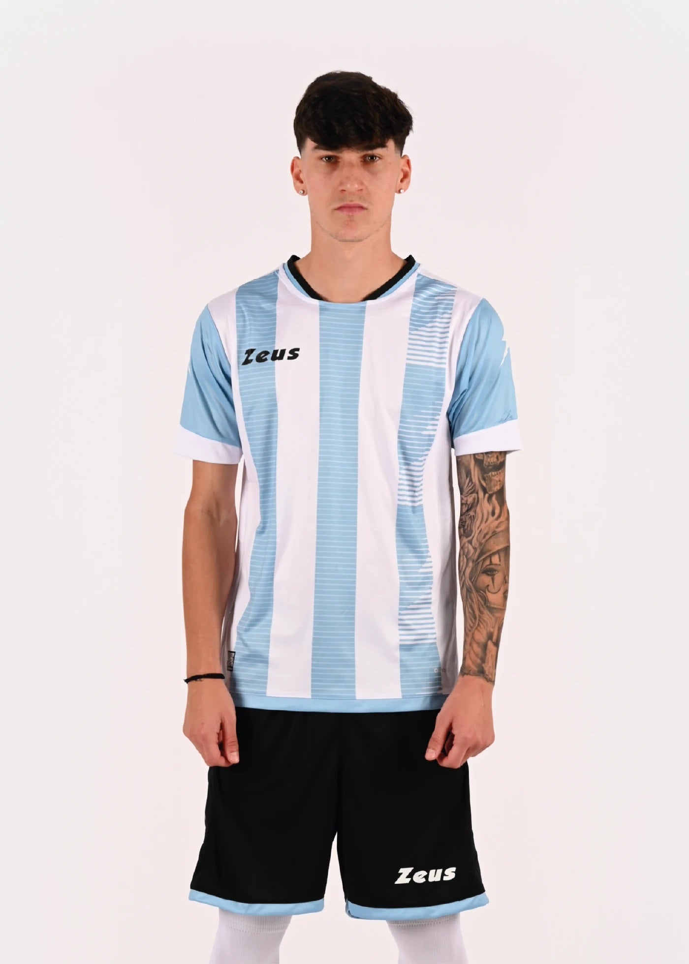 KIT MUNDIAL  ARGENTINA   ZEUS COMPLETI CALCIO