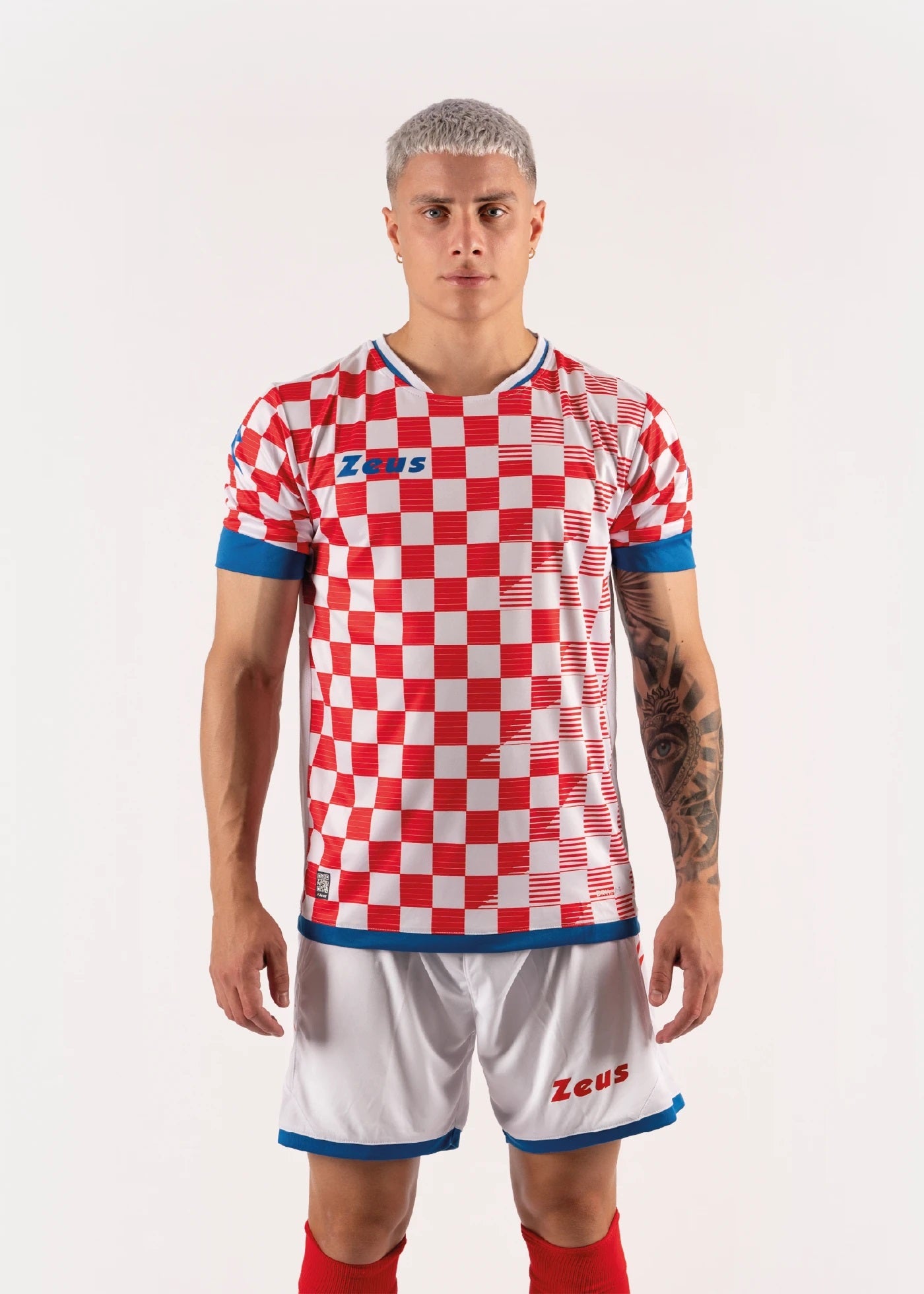 KIT MUNDIAL  CROAZIA  ZEUS COMPLETI CALCIO