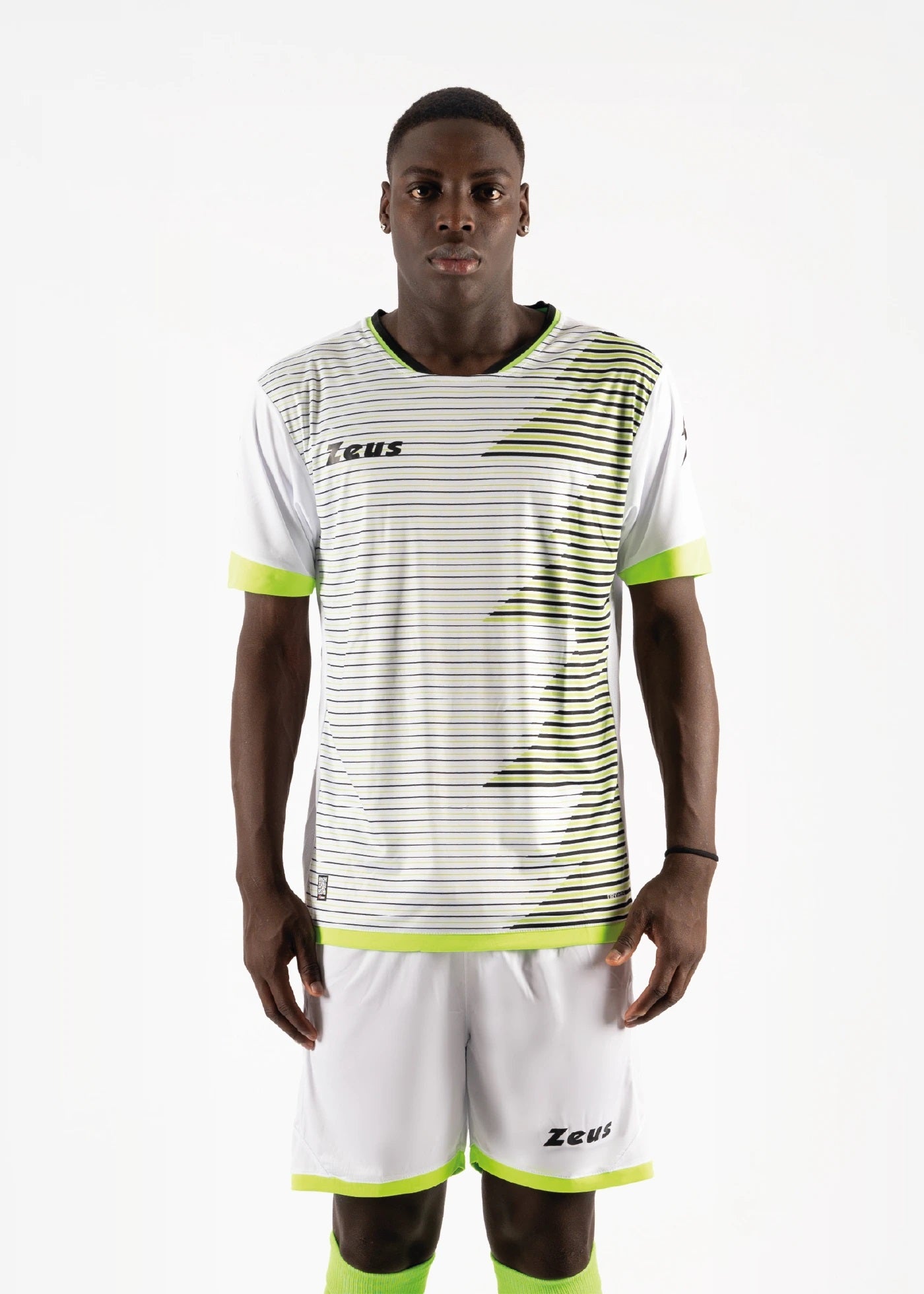 KIT MUNDIAL  NIGERIA ZEUS COMPLETI CALCIO