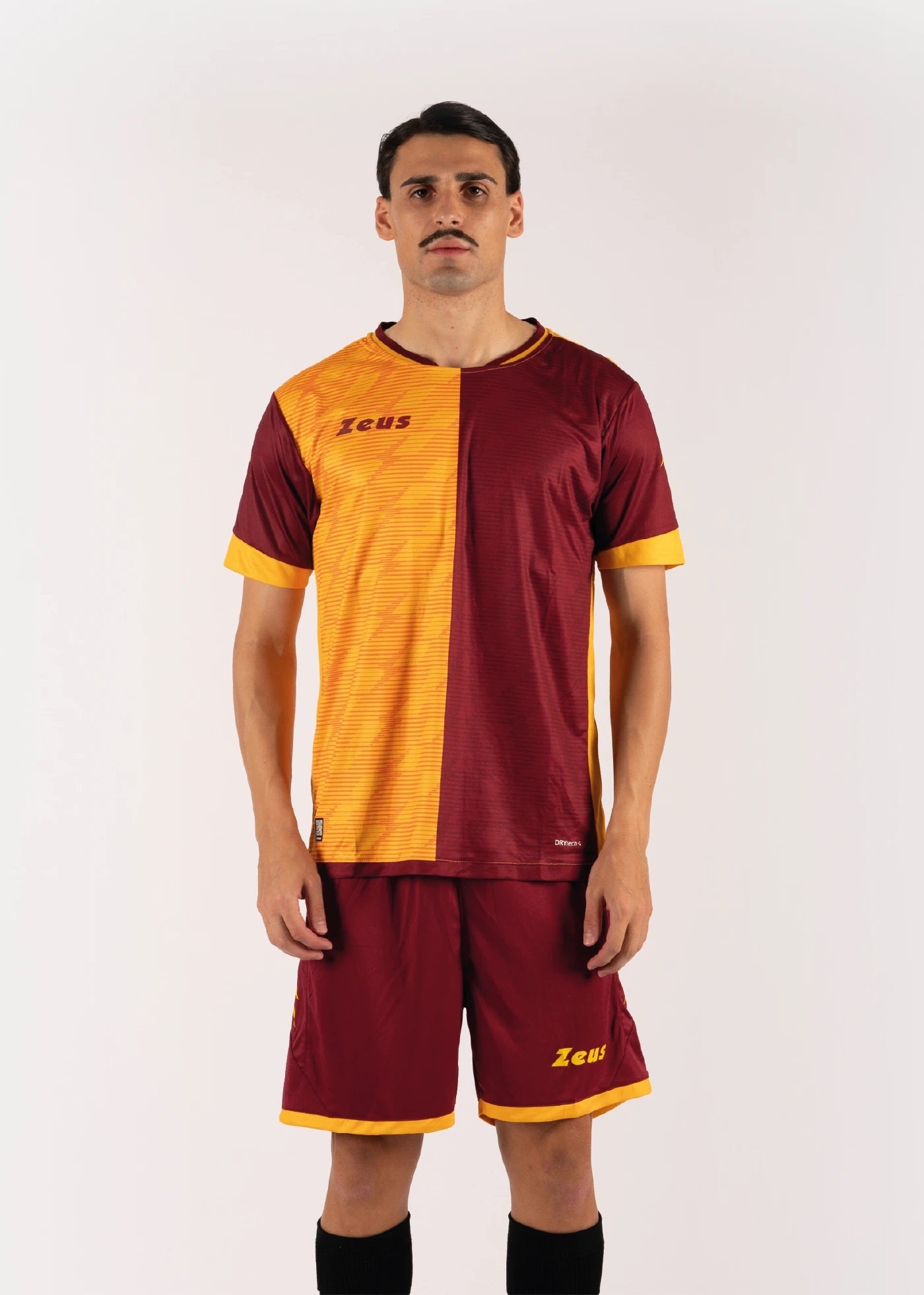 KIT ICON  ZEUS SPORT NEW COMPLETINO CALCIO GALATASARAY