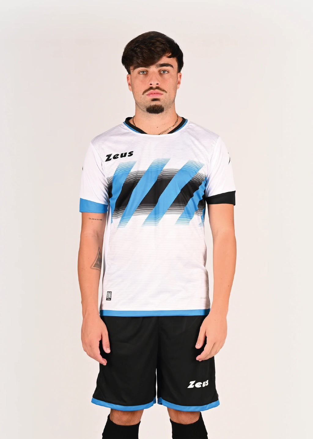 ZEUS SPORT ICON KIT NEW FOOTBALL TEAM KIT INTER MODEL